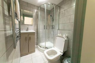 Modern Central Blackburn 1 Bed Apartment - 7