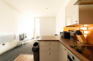 Modern Central Blackburn 1 Bed Apartment - 4