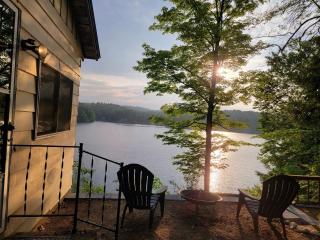 Special Cottage to Enjoy Incredible Sunsets by a Lake in Colton, New York - 5