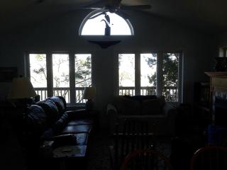 Bayfront Cottage Rental with a Private Beach on Virginia's Eastern Shore - 3