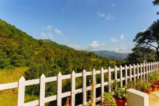 Juniper6 BR Mountain View Villa Cook Staff Deck - 3