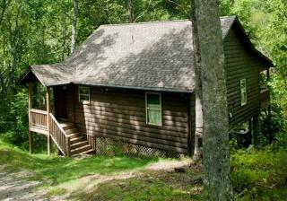 Rustic Yet Modern Fishing and White Water Rafting Cabin in Scenic Nantahala Mountains of North Carolina - 0