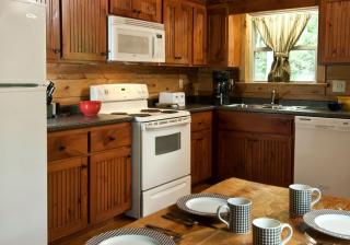 Rustic Yet Modern Fishing and White Water Rafting Cabin in Scenic Nantahala Mountains of North Carolina - 3