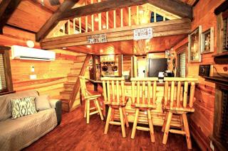 Pet Friendly Codex Cabin W/Fire Pit & BBQ Grill - 8