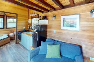 Impressive Tiny House in Waldport, Oregon - 9