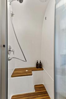 Fully-Equipped Airstream Rental for Glamping in Chelan, Washington - 3