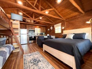 Cozy Waterfront Cabin for a Memorable Getaway on Toledo Bend Lake in Hemphill, Texas - 7