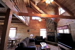 Spectacular Cabin Rental for Large Groups near New River in West Virginia - 1