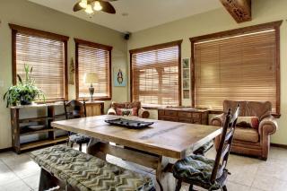 Luxury Rental with a Swimming Pool Perfect for Large Groups near Gruene, Texas - 7