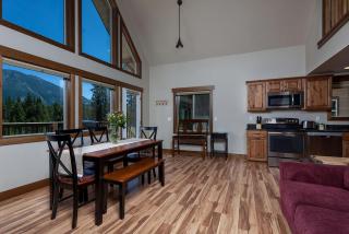 Inviting Vacation Cabin with Mountain Views near Glacier National Park, Montana - 3