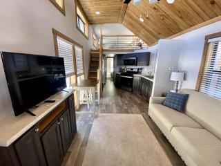 Stunning Peaceful Cottage Surrounded by Nature in Colorado - 7