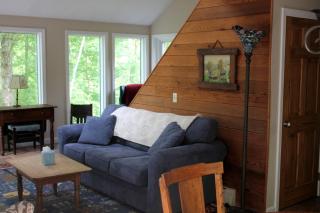 Family-Friendly Cabin Rental with Spacious Deck in Pittsfield, New Hampshire - 5