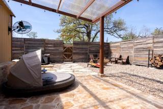 Off-Grid Luxurious Tiny Cabin with Incredible Outdoor and Indoor in Texas - 1