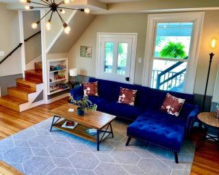 Cute Cottage on Working Farm for Farmstay Glamping Getaways to Virginia - Perfect for Animal Lovers - 4