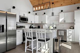 Spacious Family Cabin with Lake Hartwell Access in Westminster, South Carolina - 5