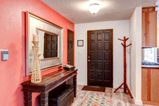 Mountain Cottage Near Skiing, Hiking and Mountain Biking in Arapaho National Forest - 6
