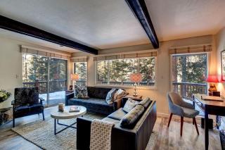 Mountain Cottage Near Skiing, Hiking and Mountain Biking in Arapaho National Forest - 4