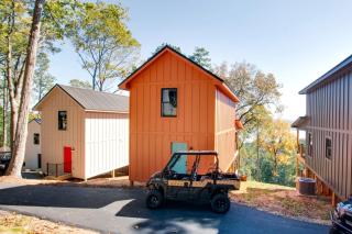 Pet-Friendly Cabin Ideal for Families with Jacuzzi and Lake Views in Alabama - 0