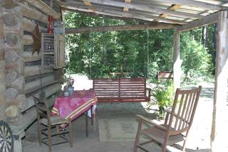 Quaint Four-Person Camping Cabin near Big Ticket Preserve, Texas - 4
