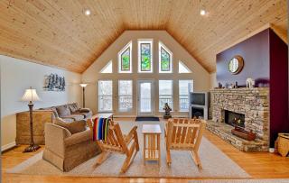 Beautiful Luxury Cabin Rental with Amazing Views next to the Tuckasegee River, NC - 9