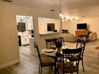Luxury Cottage Rental with Pool for Glamping in Florida - 3