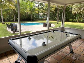 Luxury Cottage Rental with Pool for Glamping in Florida - 2