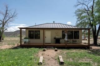 Lux Two Bedroom Cabin in between Moab and Telluride - 0
