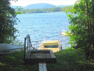 Charming Cabin with Serene Lake Views for a Family Getaway near Pittsfield, Massachusetts - 2