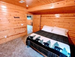 Pure Glamping Wooden Cabin with Fire Pit in Washburn, Wisconsin - 3