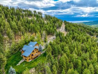 Mountain Cabin with Movie Screen and Pool Table in Montana - 3