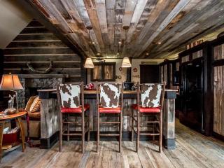 Secluded Rental Perfect for Groups on Private 40-Acre Estate in Northern Montana - 2