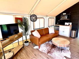 Entire Safari Tents Campground Ideal for Large Groups in Kentucky - 9
