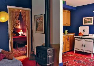 Beautifully Decorated Romantic Getaway in Eureka Springs, Arkansas - 1