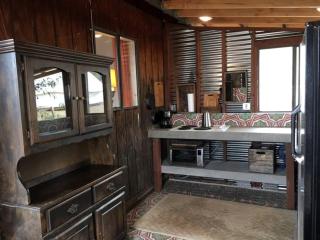 Romantic Yucca Valley Accommodation Perfect for Luxury Camping in California - 8