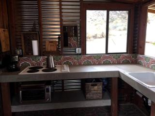 Romantic Yucca Valley Accommodation Perfect for Luxury Camping in California - 3