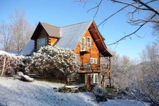 Breathtaking Year-Round Views from Luxury Cabin on New York-Vermont Border - 0