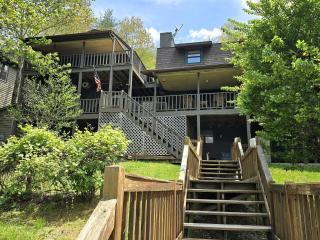 Mountain Lake House in North Carolina - 0