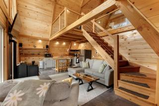 Luxurious A-Frame Cabin Nestled Among Spectacular Nature in New Hampshire - 9