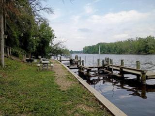 Rustic Cabin Rental Along the Wolf River in Fremont, Wisconsin - 6