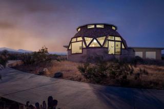 Unique and Secluded Dome Retreat Surrounded by Mountains in Palm Springs - 2