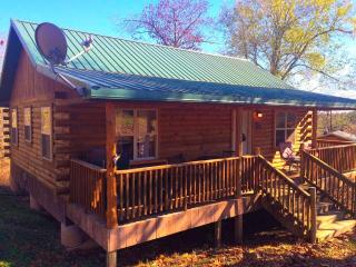 Rustic Cabin Nestled in the Stunning Mark Twain National Forest, Missouri - 5