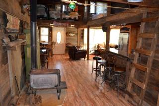 Secluded Cabin by the Black Fork River near Ouachita National Forest, Oklahoma - 2