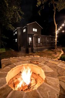 Stunning and Fully-Equipped Tiny House with Breathtaking Views of South Cumberland State Park in Monteagle, TN - 1