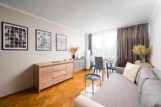 Rondo ONZ City Centre Apartment by BookingHost - Warschau - 7