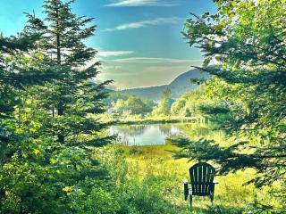 Cozy Off-Grid Cabin with Breathtaking Serene Views for a Peaceful Getaway Surrounded by Nature in Barton, Vermont - 5