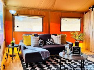 Outstanding Safari Tent with Jacuzzi and and Beautiful Outdoor and Indoor Living in Florida - 8