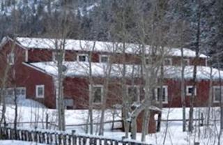 Luxurious Pet-Friendly Vacation Rental close to Mirror Lake in Kamas, Utah - 2