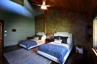 Deluxe Vacation Suite with Private Bathroom in Melrose, Montana - 9