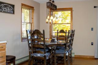 Charming Cabin Rental Perfect for an Adirondack Getaway - 8