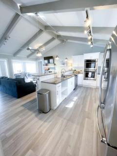 Big Water View Lake Home in Mooresville, North Carolina - 3